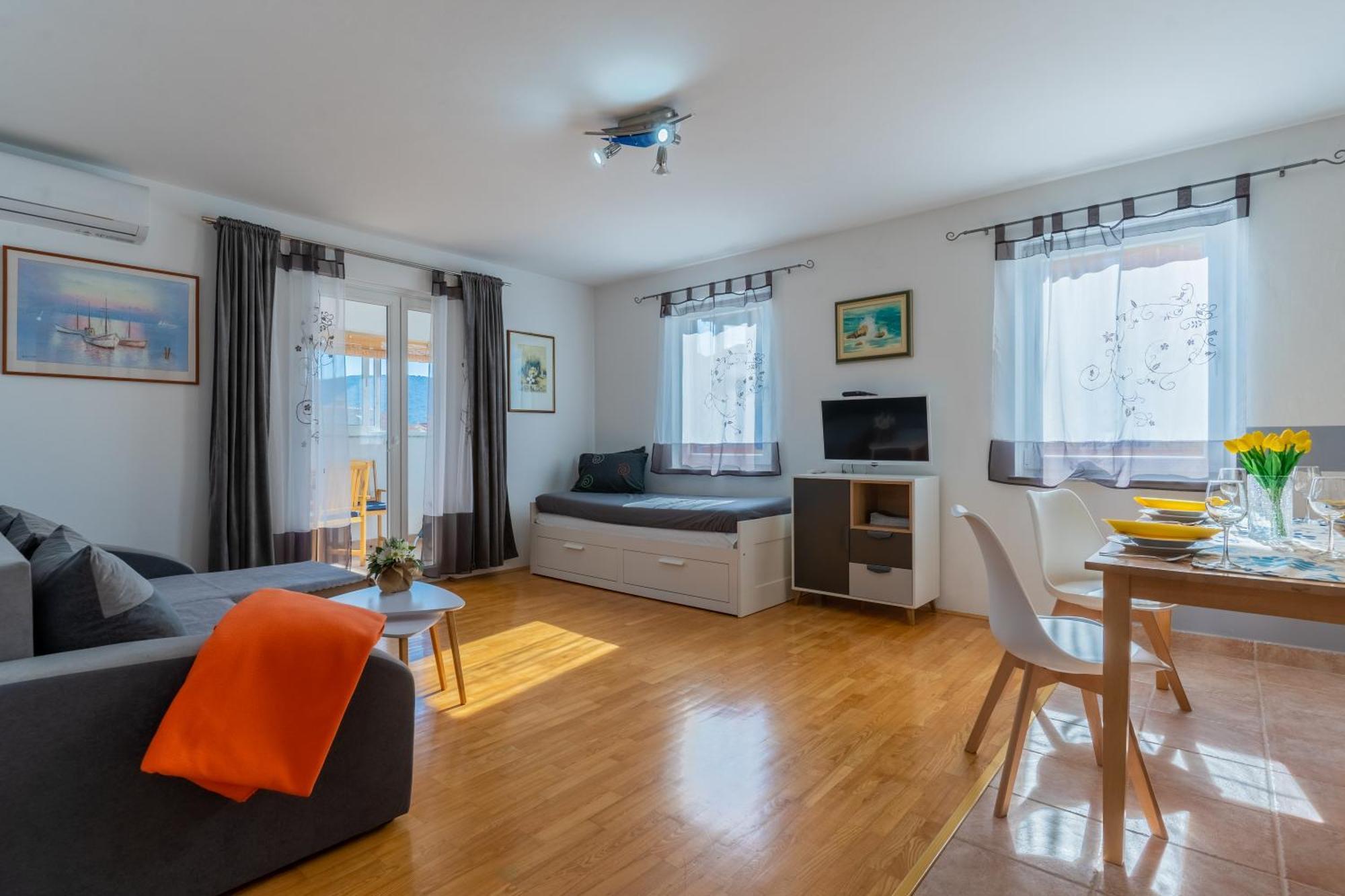 Apartment Kristian ツレス エクステリア 写真